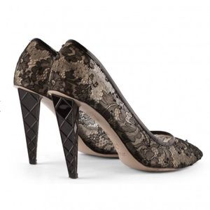 Viktor & Rolf Lace Pumps Pointed Toe Heels Shoes Black